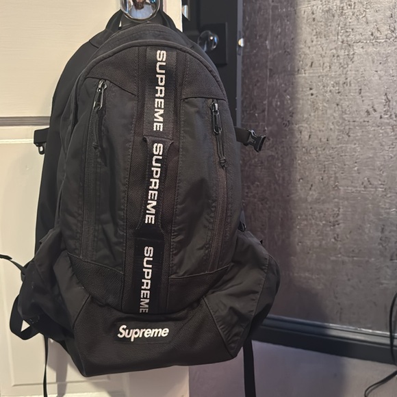 SUPREME BACKPACK 🖤 black VERY GOOD condition - Picture 2 of 7